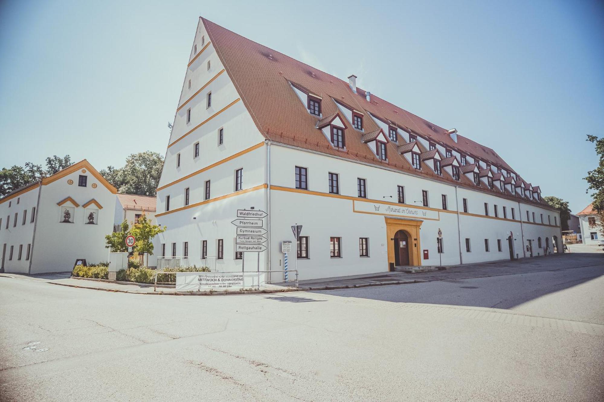 Апарт отель Mariandl Im Oberwirt Эггенфельден Экстерьер фото